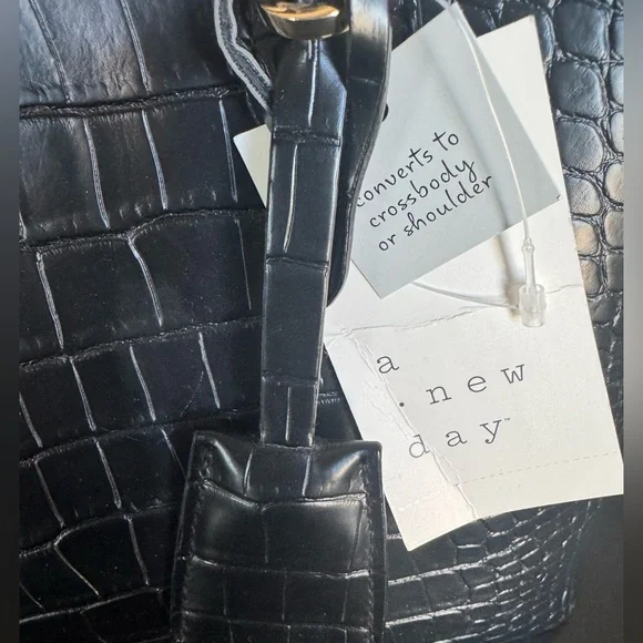 New Day Black Faux Croc Tote Bag Convertible Crossbody - Picture 11 of 14
